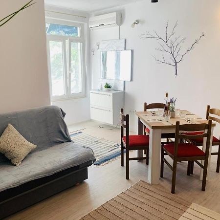 Appartamento Apartman Flora'S Garden Korčula Esterno foto