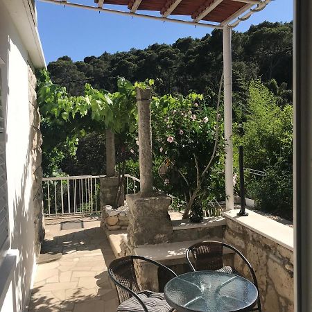 Appartamento Apartman Flora'S Garden Korčula Esterno foto
