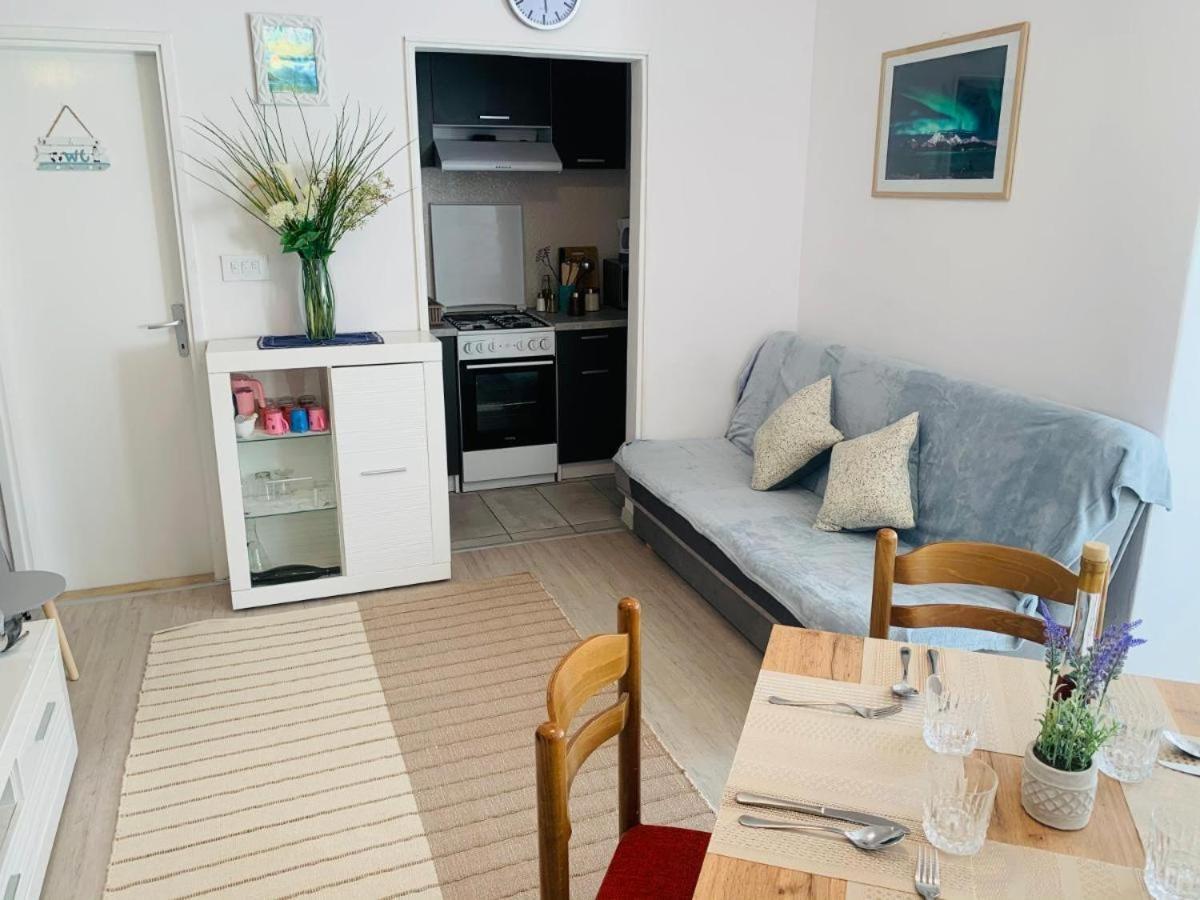Appartamento Apartman Flora'S Garden Korčula Esterno foto