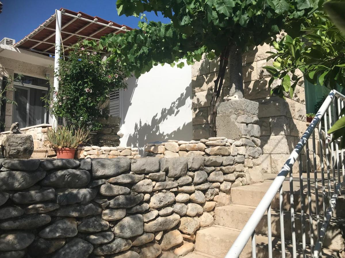 Appartamento Apartman Flora'S Garden Korčula Esterno foto